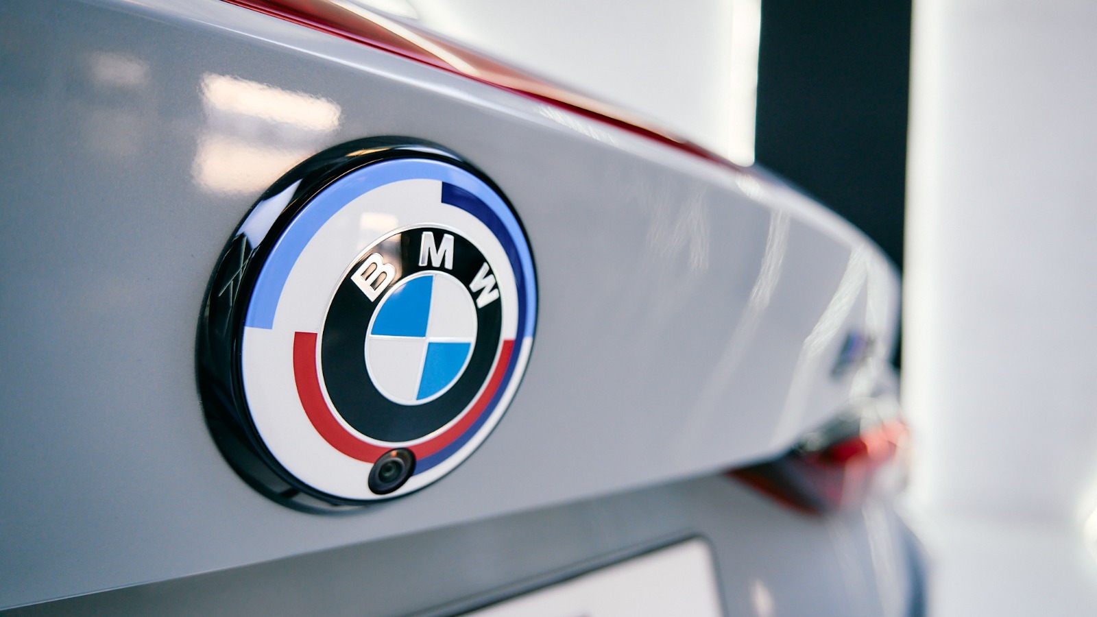 6a5cbe7e-1e00-4b37-a7ae-b6d40d2b8099