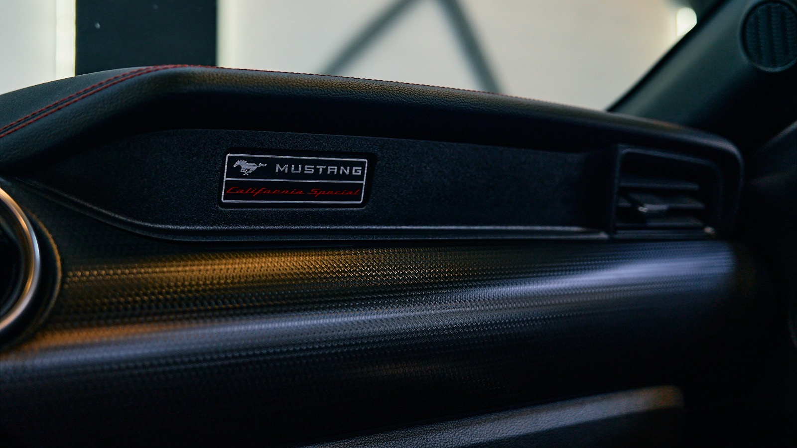 e28e6de3-b264-44cf-826a-e9f4b55faa76